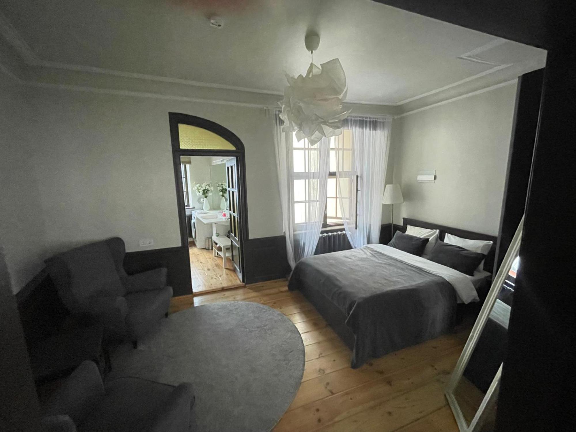 Doma Square Apartment 2, In The Heart Of Old Town Riga Exterior foto
